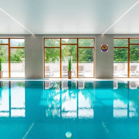 Izerka Z Basenem I Sauna - Stone Hill 아파트