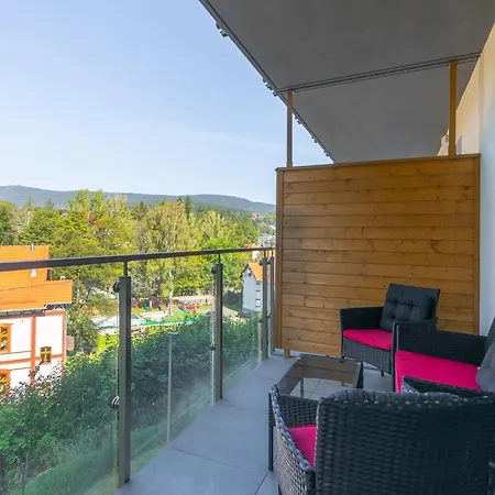 Izerka Z Basenem I Sauna - Stone Hill 아파트