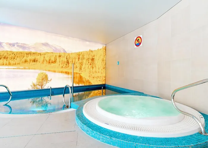 Izerka Z Basenem I Sauna - Stone Hill * 스클라르스카포렘바