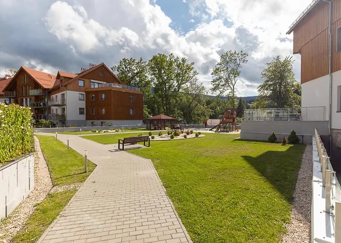 Izerka Z Basenem I Sauna - Stone Hill * 스클라르스카포렘바